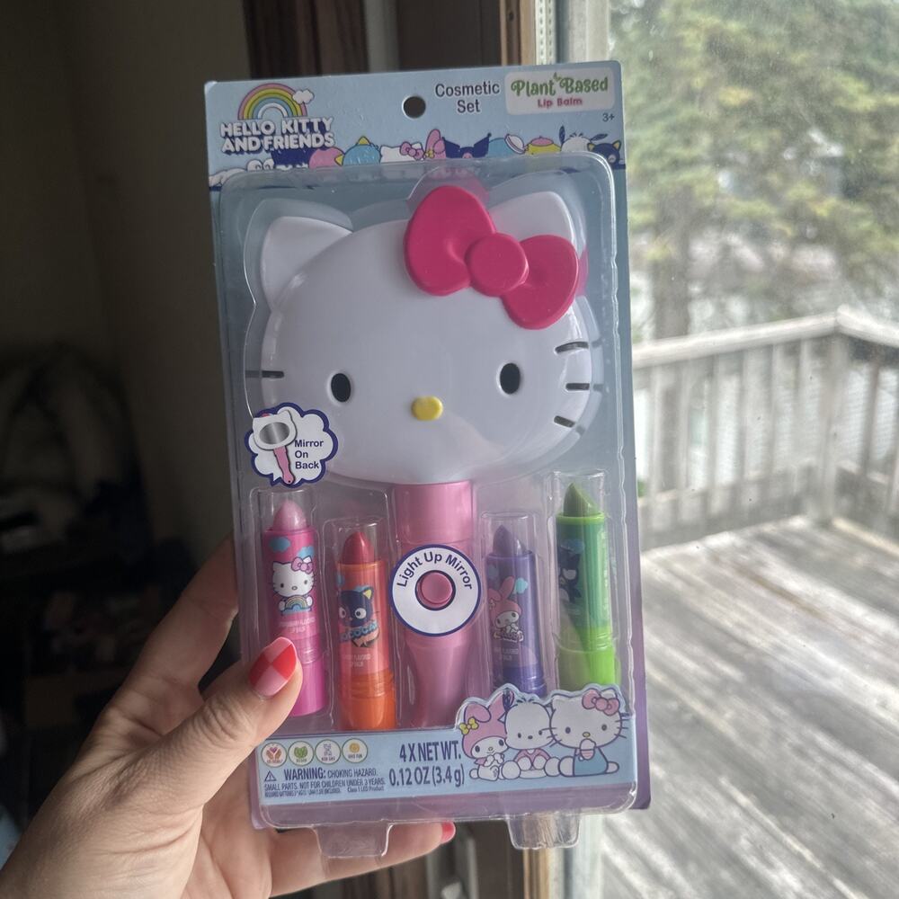 Hello Kitty And Friends Cosmetic Set With Lip Gloss And Light Up Mirror